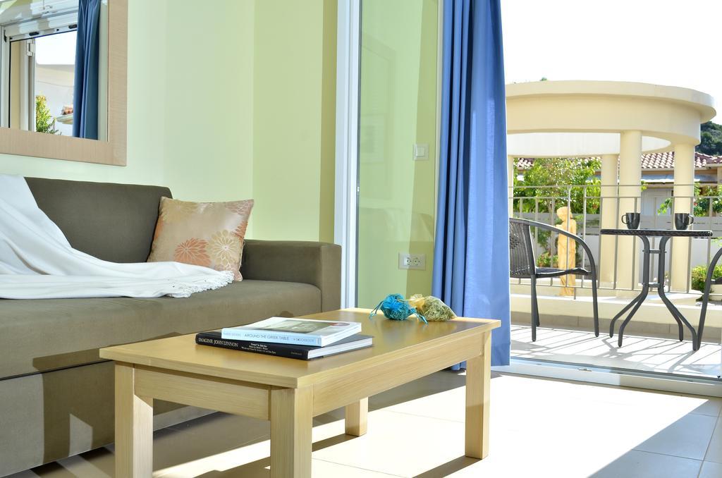 Hotel Estia 피니코운타 객실 사진