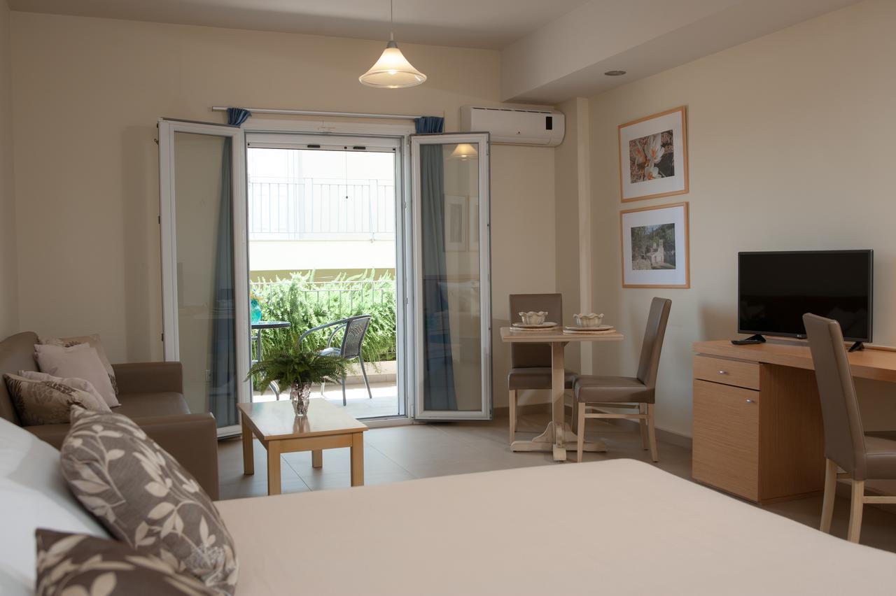 Hotel Estia 피니코운타 외부 사진